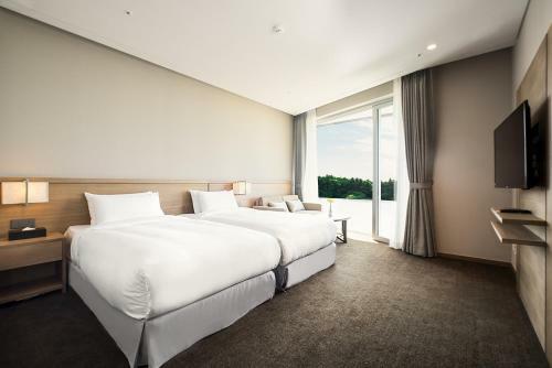 Hidden Cliff Hotel And Nature