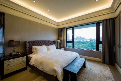 Hostal J Palace Residence