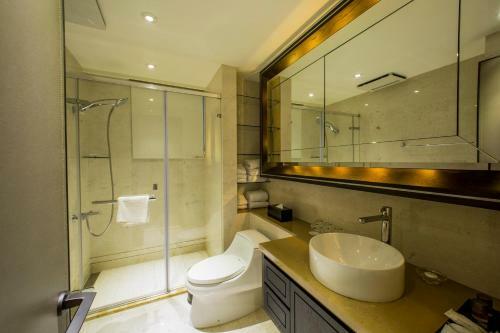 Hostal J Palace Residence