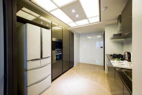 Hostal J Palace Residence