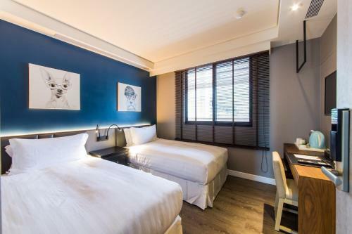 Hostal J Palace Residence