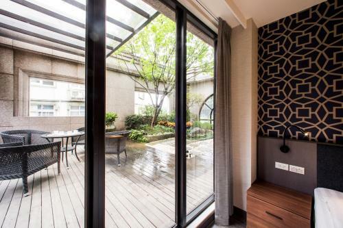 Hostal J Palace Residence