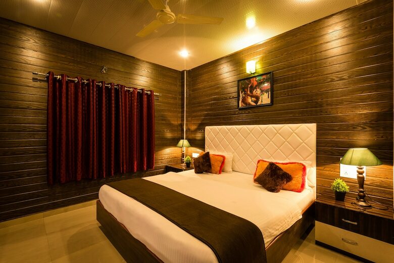 Hotel Sai Atithi Resort