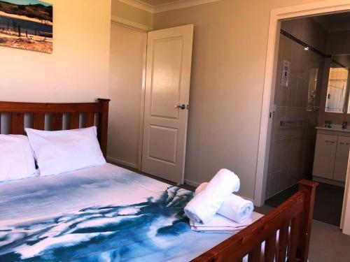 49 Hillside Crescent