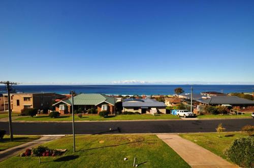 49 Hillside Crescent