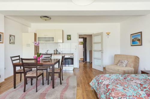 Vu-dent Apartments