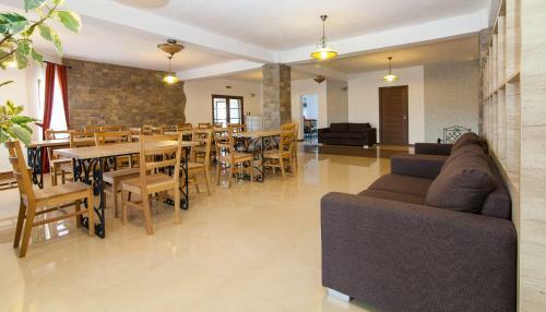Hotel Pensiunea Marea Alpina, Maramures