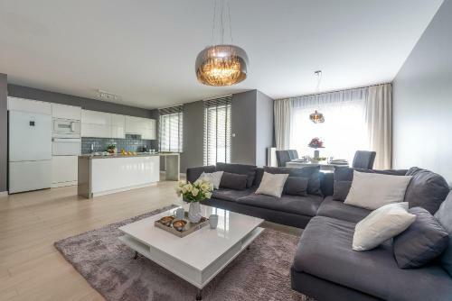 P&o Mdm Apartments