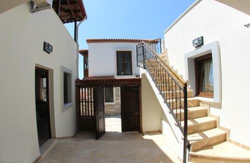 Ena Serenity Boutique Hotel