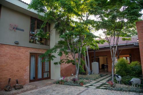 Hostal 37 On Charles