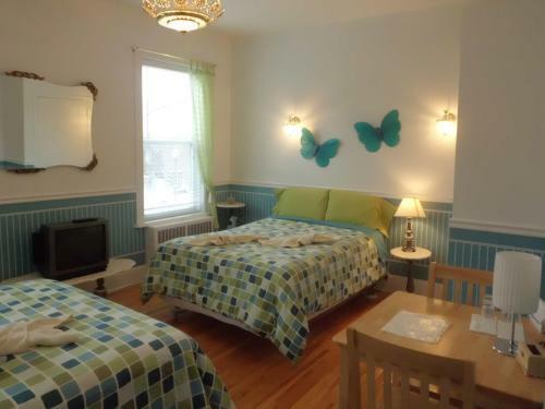 Bed & Breakfast Couette & Caf� (b & B) � La Qu�b�coise
