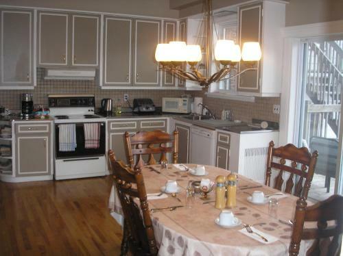 Bed & Breakfast Couette & Caf� (b & B) � La Qu�b�coise