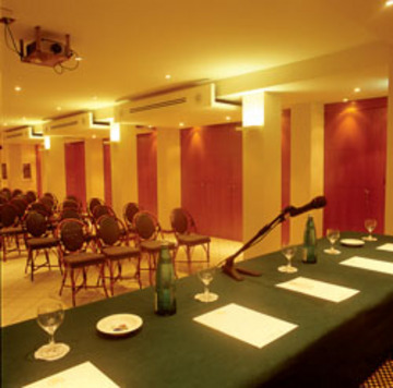 Comfort Hotel Roma Airport