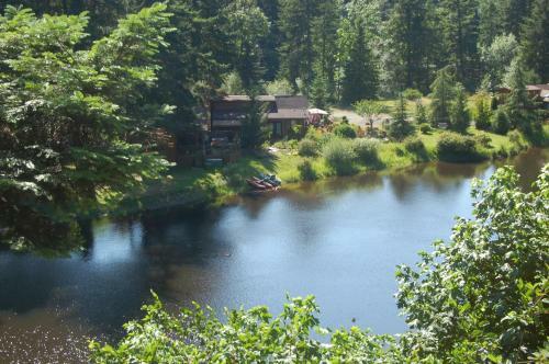 Mount Hood Village Deluxe Cabin 7