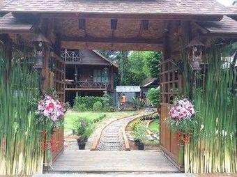 Boutique Village Hostel