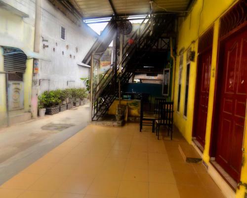 Hostal Amelia 2 Guest House