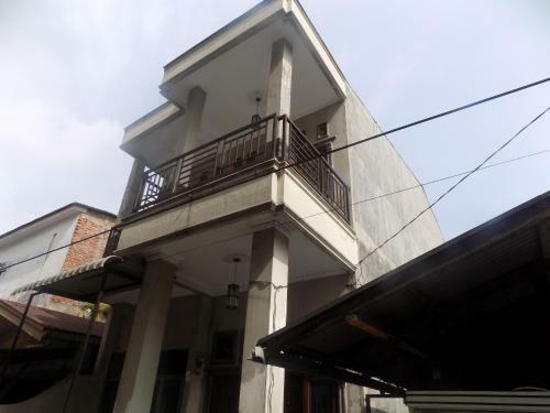 Hostal Amelia 2 Guest House