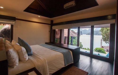 Hotel Cauayan Island Resort