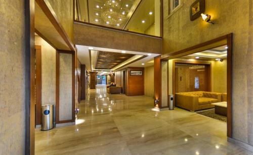 Hotel Clarks Inn Srinagar