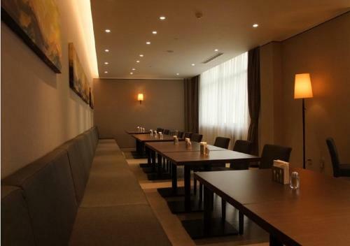Hotel Home Inn Plus Qingdao Yinchuan West Road Software Park