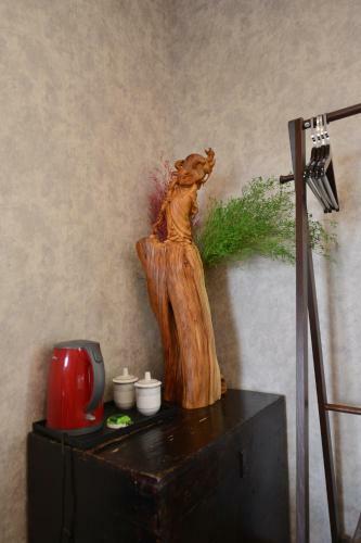 A Thuja Inn