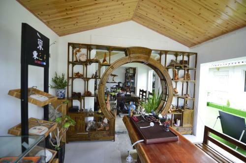 A Thuja Inn