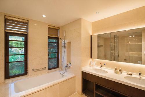 Villa Dali Loving Romance Hotel