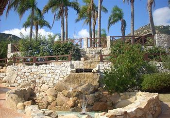 Hotel Cruccuris Resort