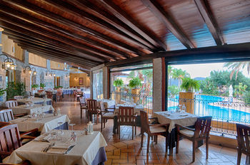 Hotel Cruccuris Resort
