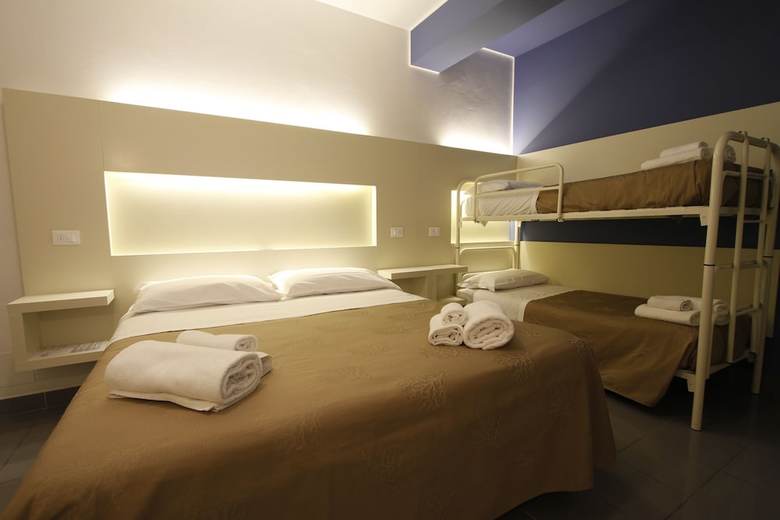Hotel Desire'