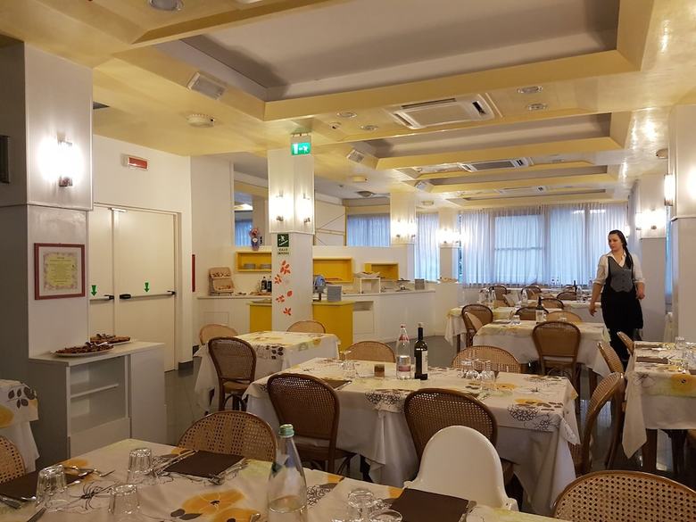 Hotel Desire'