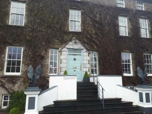 Hostal Castlemorris House