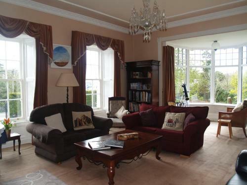 Hostal Castlemorris House