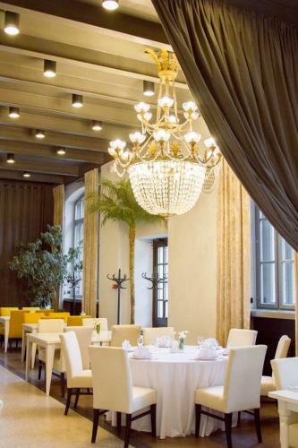 Hotel Pevcheskaya Bashnya