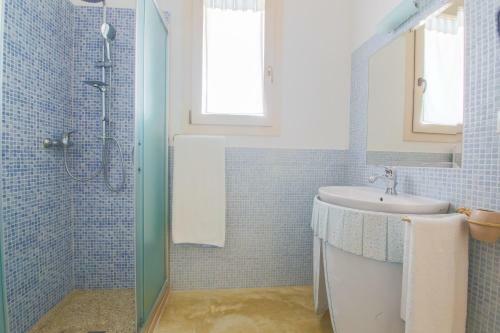 Bed & Breakfast Blue And Blue