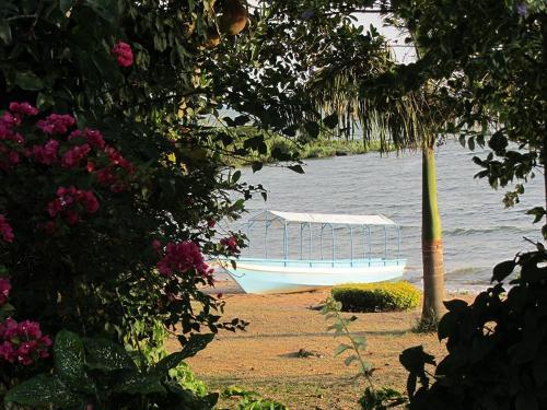 Hotel Garuga Resort Beach