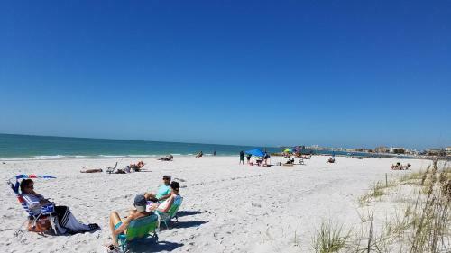 Johns Pass Beach Motel