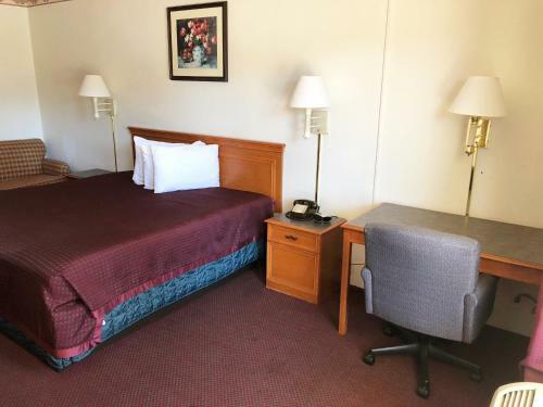 Kewanee Motor Lodge