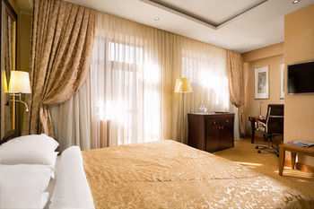 Fidan Hotel