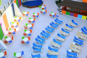 Rainbow Castle Hotel