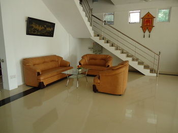 Hotel Palm Grove Holiday Inn