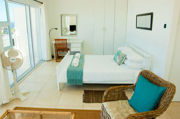 Hotel Roman Rock Studios