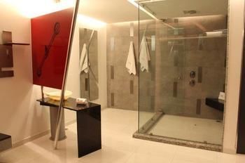 Auto Hotel Puente Grande