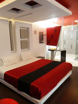 Auto Hotel Puente Grande