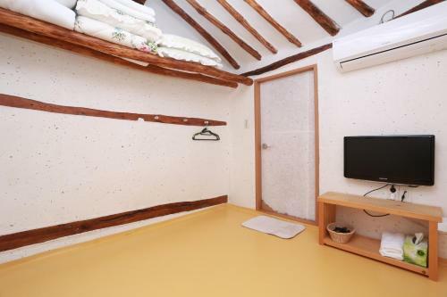 Hostal Floral Space Hanok Guesthouse