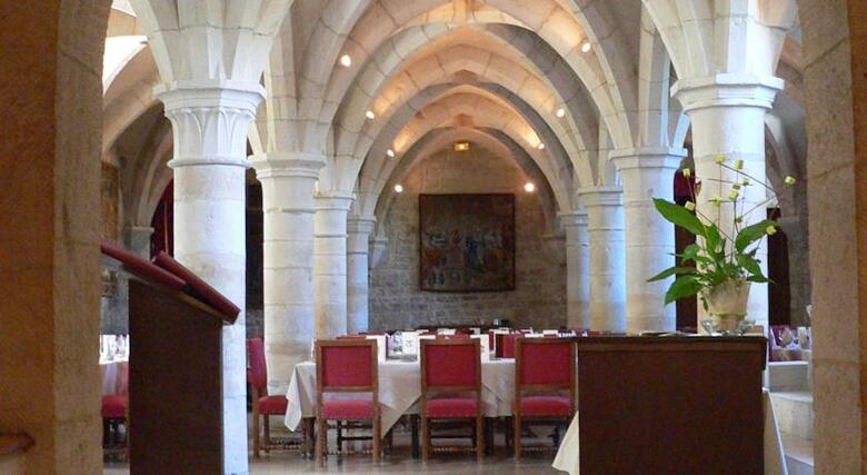 Hotel Chateau De Gilly