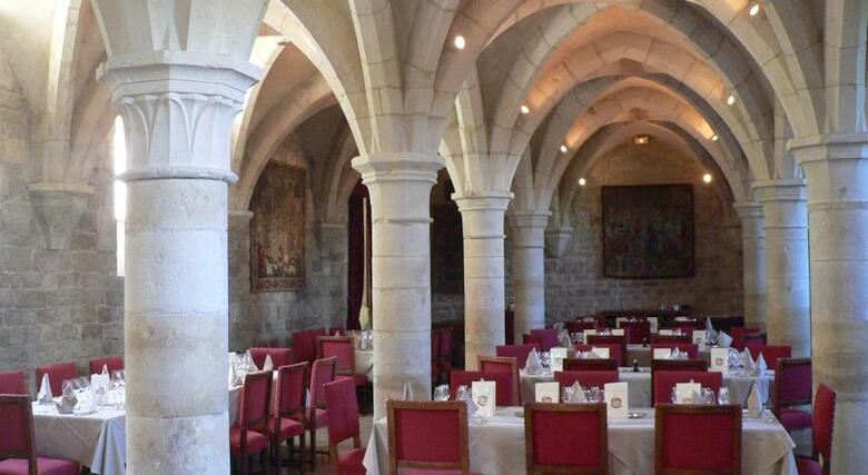 Hotel Chateau De Gilly