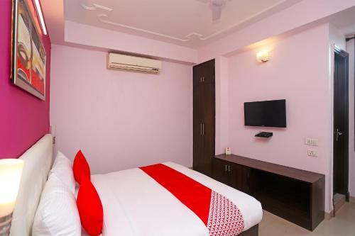 Hotel Oyo 8536 Azad Square