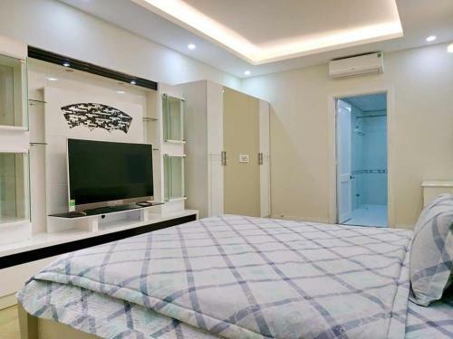 Son Thinh Three Bedroom Apartment