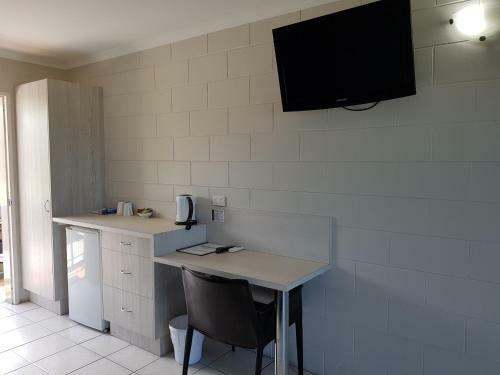 Hotel Cardwell Beachcomber Motel & Tourist Park